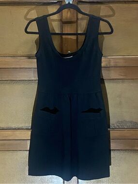 Diane Von Furstenberg Black Sleeveless Scoop-Neck Mini Dress